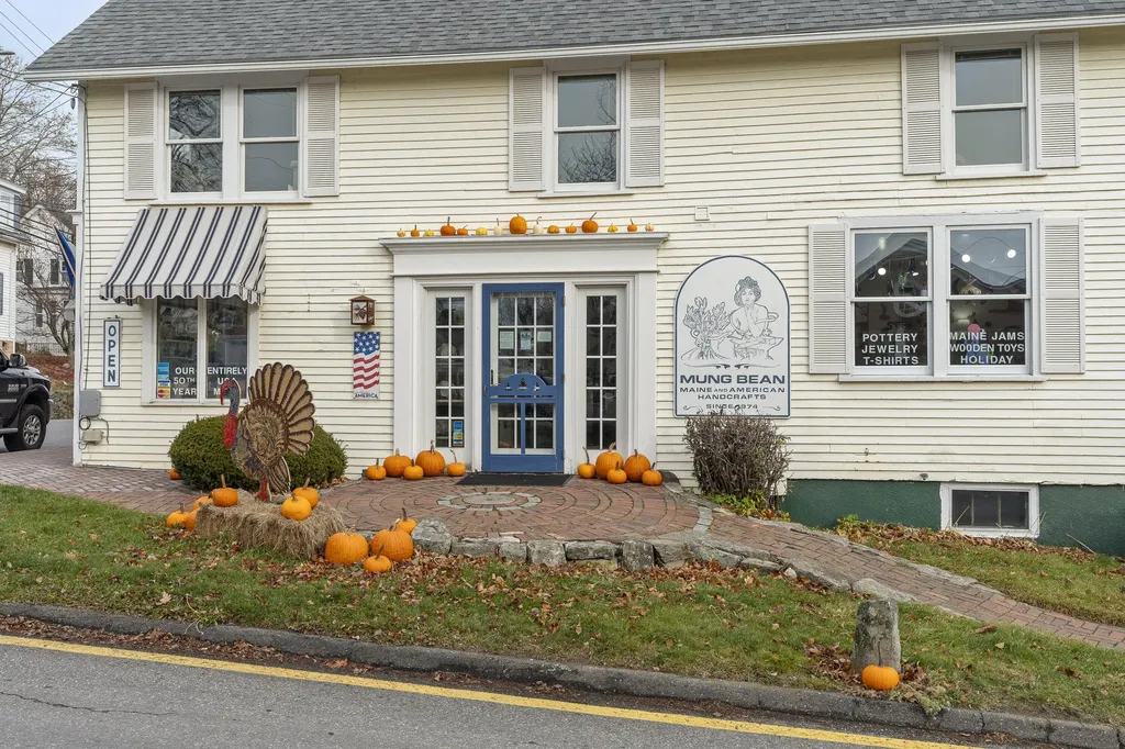 37 Townsend Avenue Boothbay Harbor ME 04538