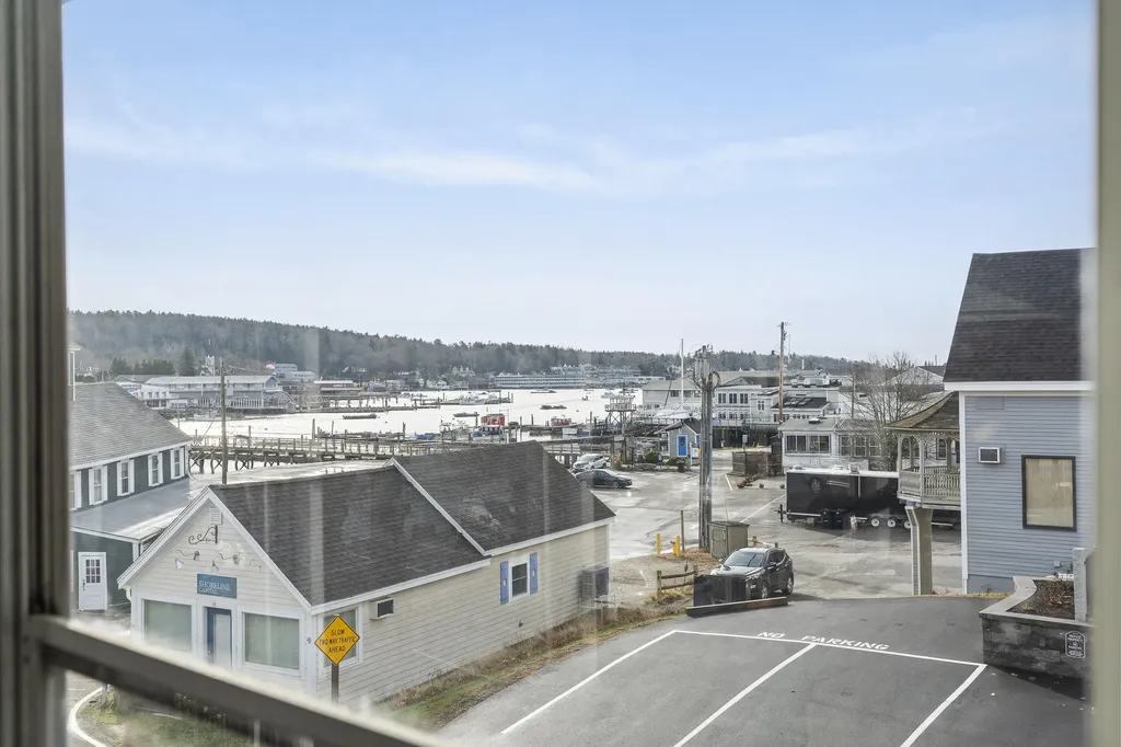 37 Townsend Avenue Boothbay Harbor ME 04538