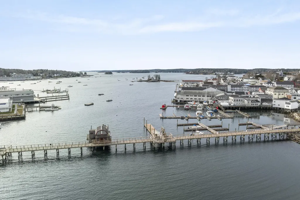 37 Townsend Avenue Boothbay Harbor ME 04538