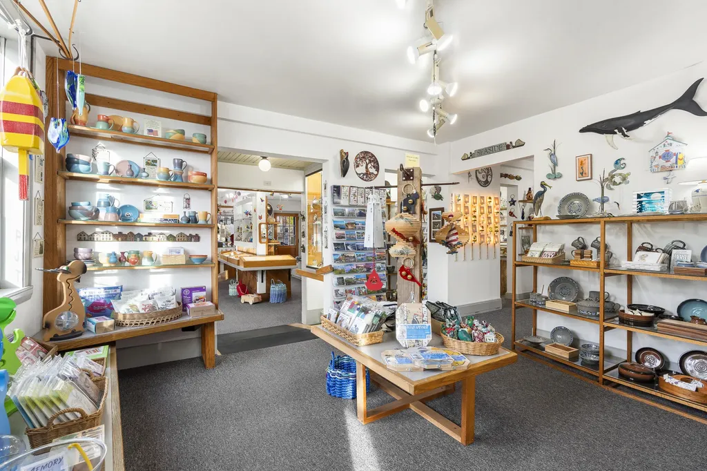 37 Townsend Avenue Boothbay Harbor ME 04538