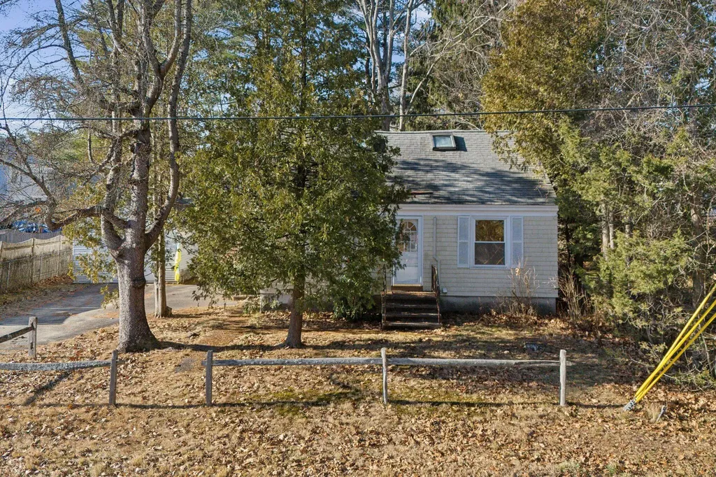 98 Spring Street Brunswick ME 04011