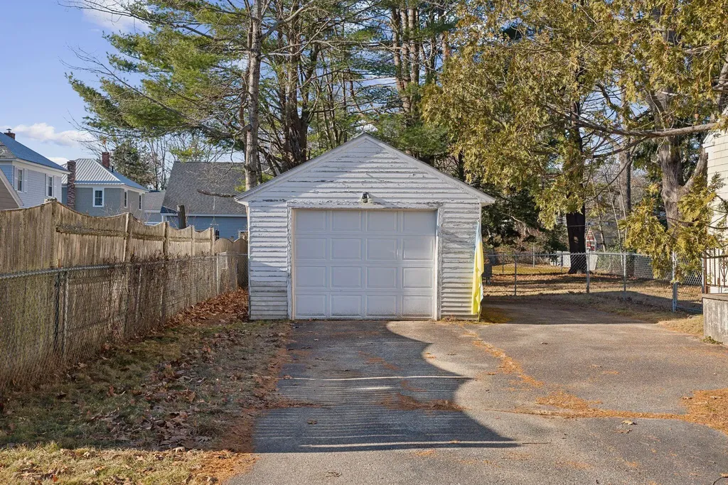 98 Spring Street Brunswick ME 04011