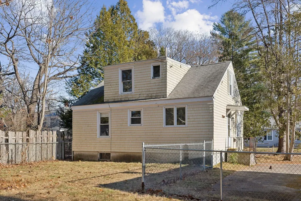 98 Spring Street Brunswick ME 04011