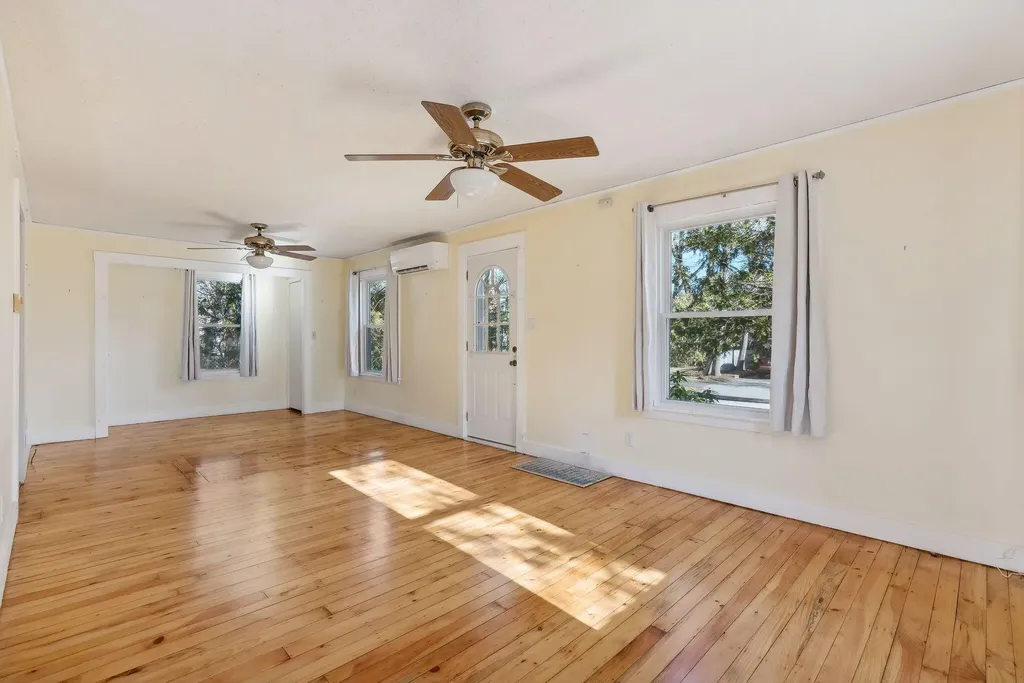 98 Spring Street Brunswick ME 04011