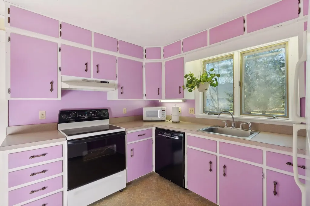98 Spring Street Brunswick ME 04011