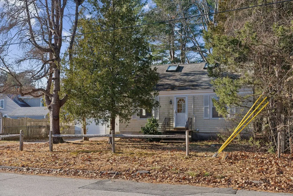 98 Spring Street Brunswick ME 04011