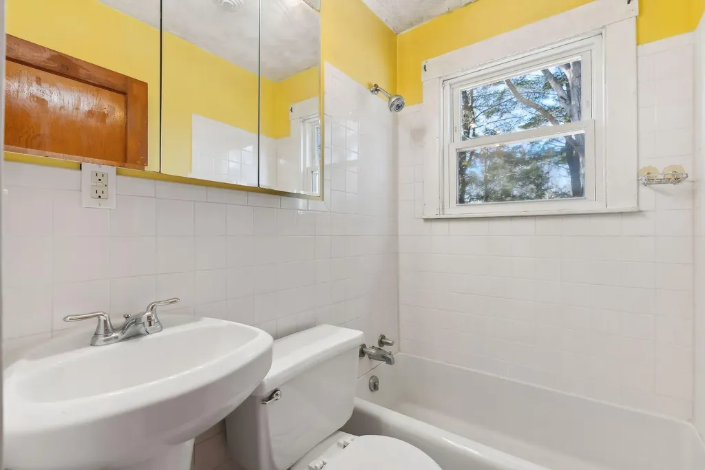 98 Spring Street Brunswick ME 04011