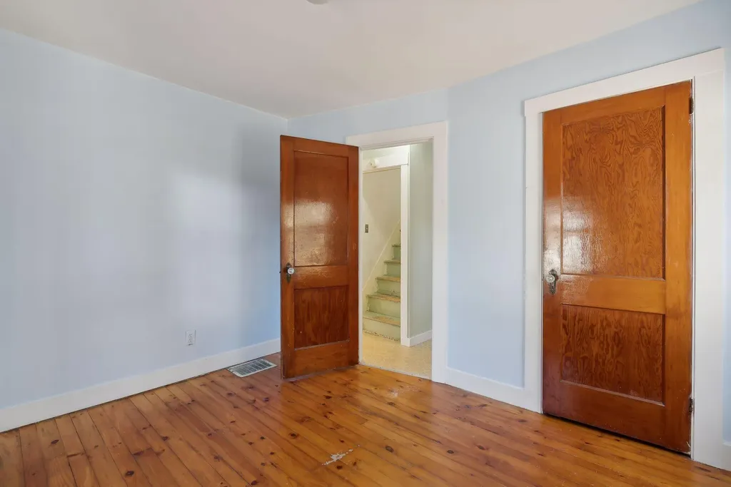 98 Spring Street Brunswick ME 04011
