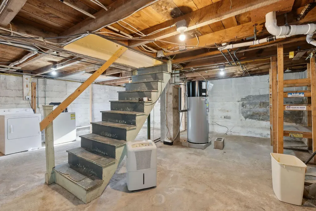 98 Spring Street Brunswick ME 04011
