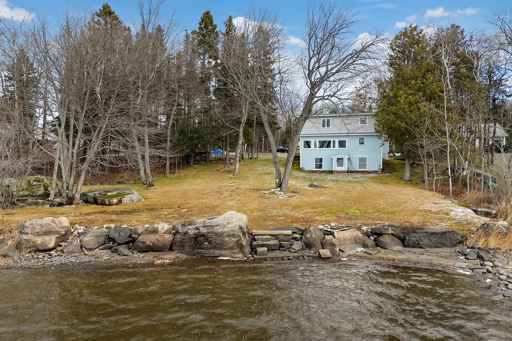 15 Lake Street Jackman ME 04945