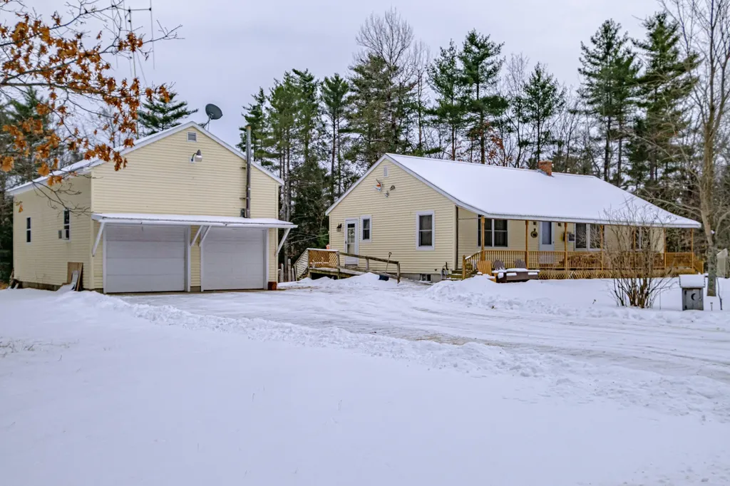 9 Carl Burnell Road Baldwin ME 04024