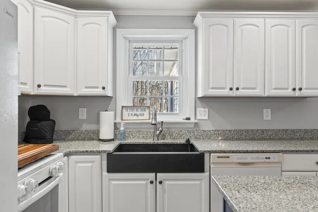 8 Sheffield Avenue Lewiston ME 04240