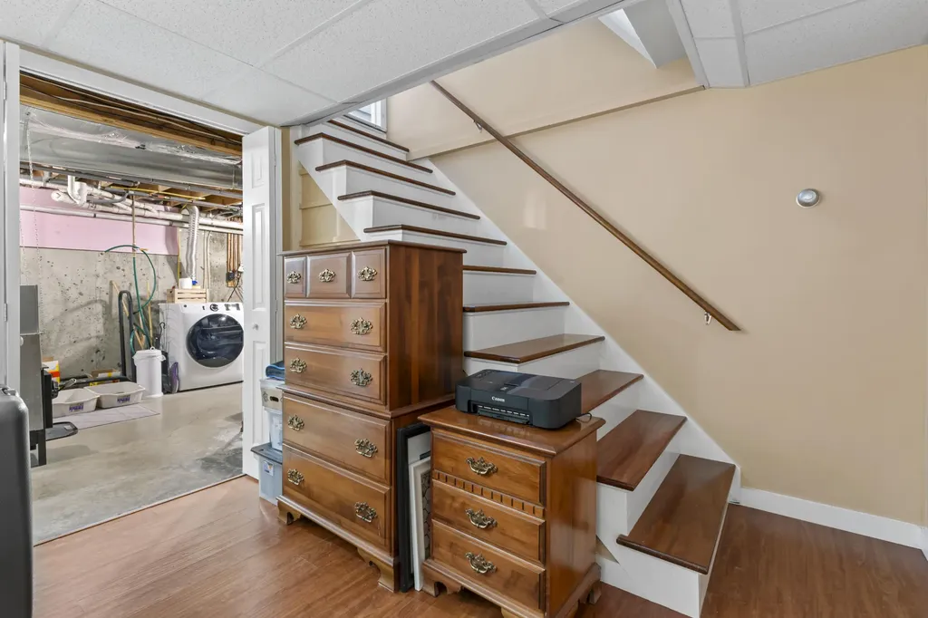 8 Sheffield Avenue Lewiston ME 04240