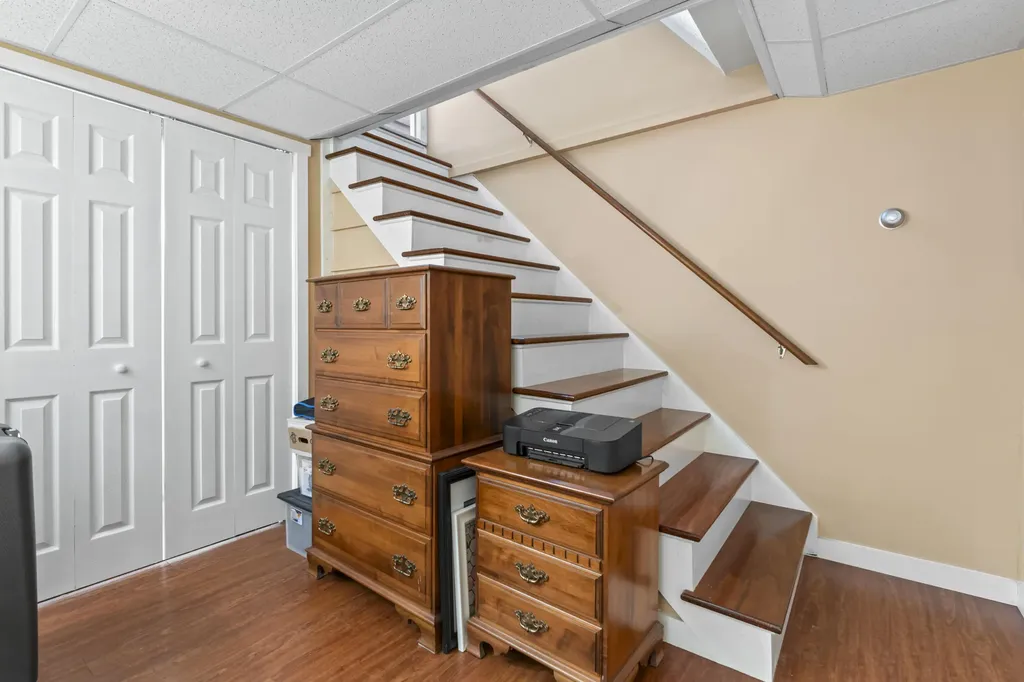 8 Sheffield Avenue Lewiston ME 04240