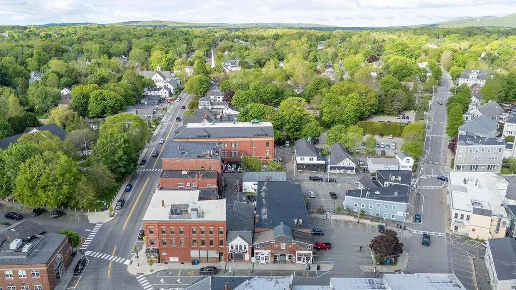 10 Mechanic Street Camden ME 04843