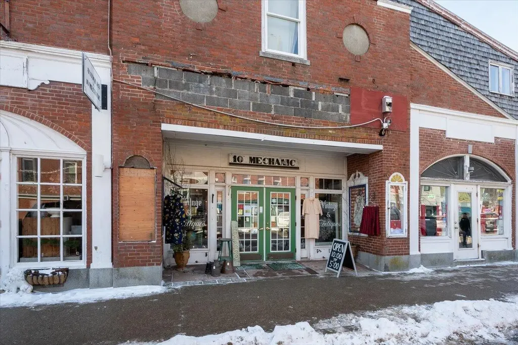 10 Mechanic Street Camden ME 04843