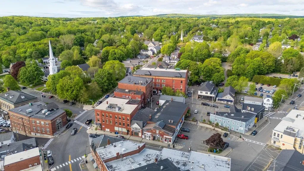 10 Mechanic Street Camden ME 04843
