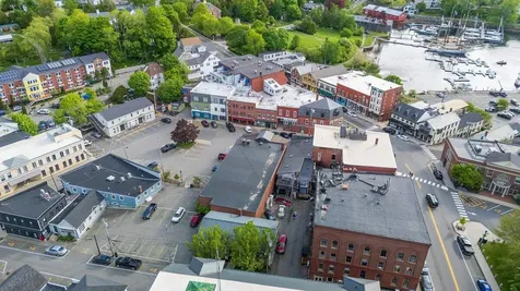 10 Mechanic Street Camden ME 04843