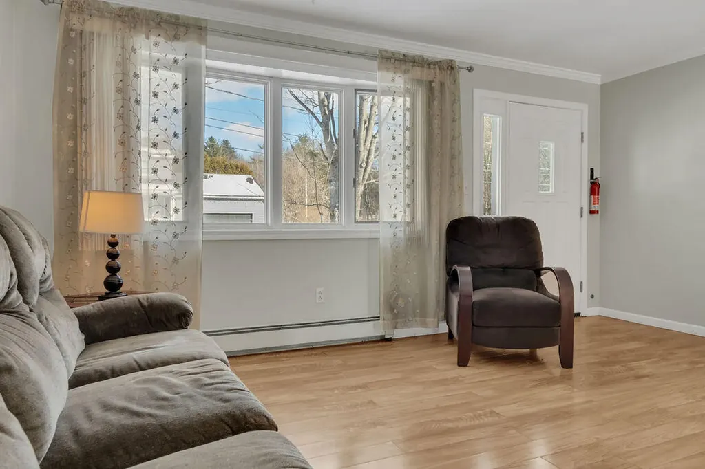 15 Morningside Street Lewiston ME 04240