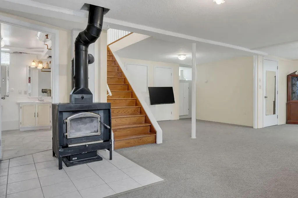 15 Morningside Street Lewiston ME 04240