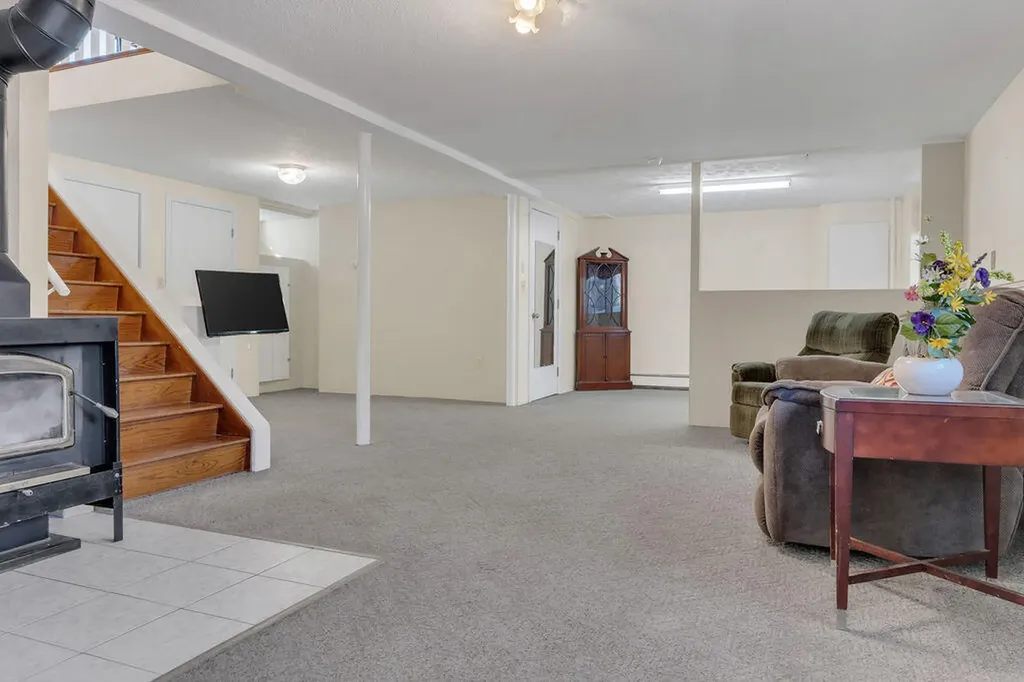 15 Morningside Street Lewiston ME 04240
