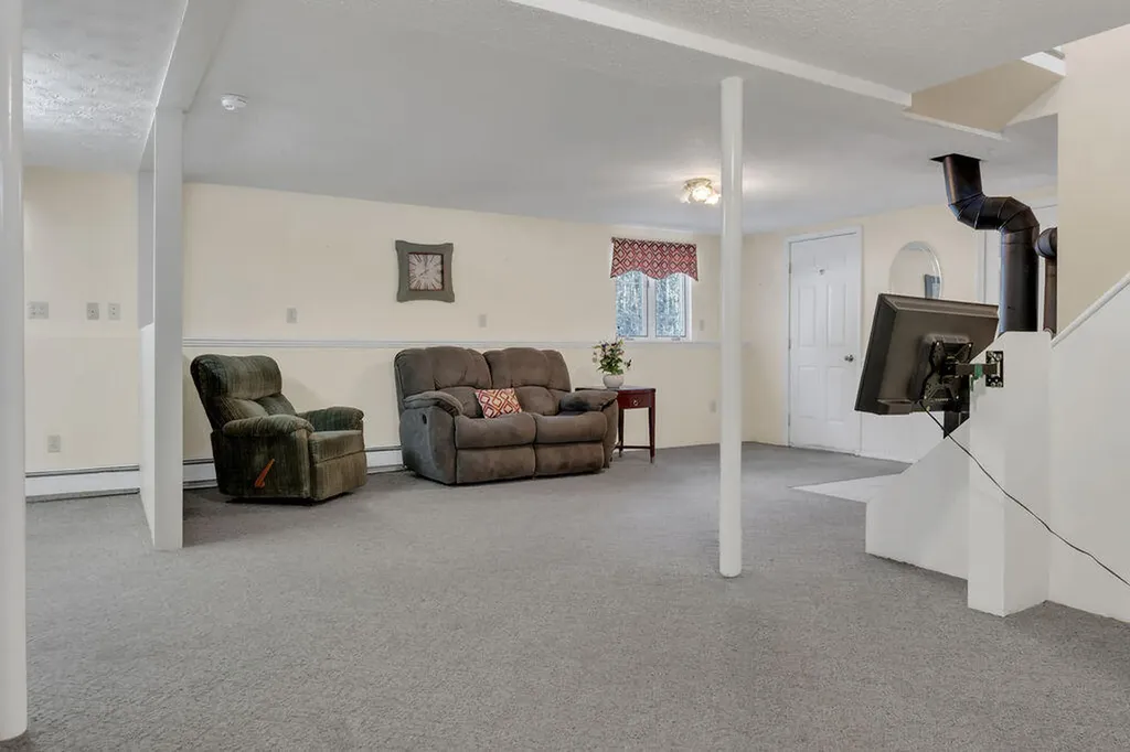 15 Morningside Street Lewiston ME 04240