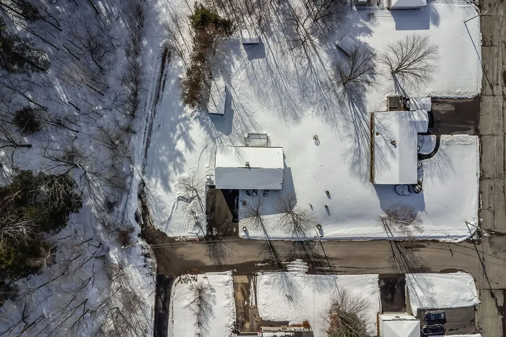 15 Morningside Street Lewiston ME 04240