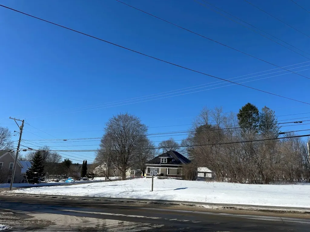 M19 L57-58 Old Point Avenue Madison ME 04950
