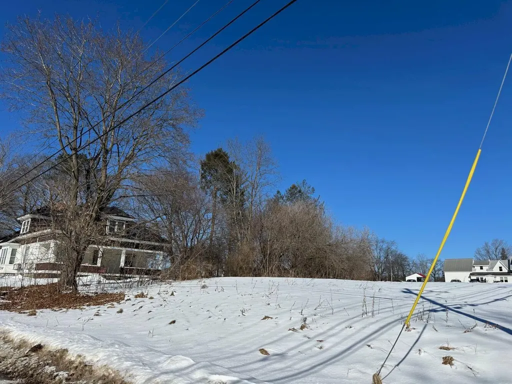 M19 L57-58 Old Point Avenue Madison ME 04950