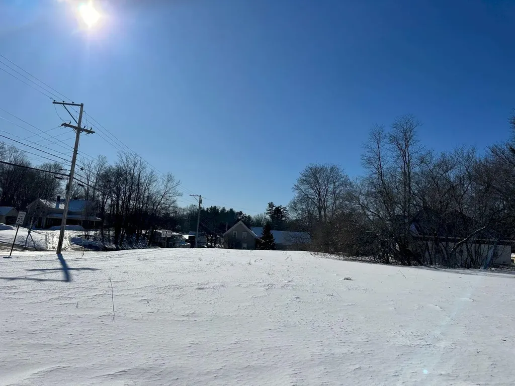M19 L57-58 Old Point Avenue Madison ME 04950
