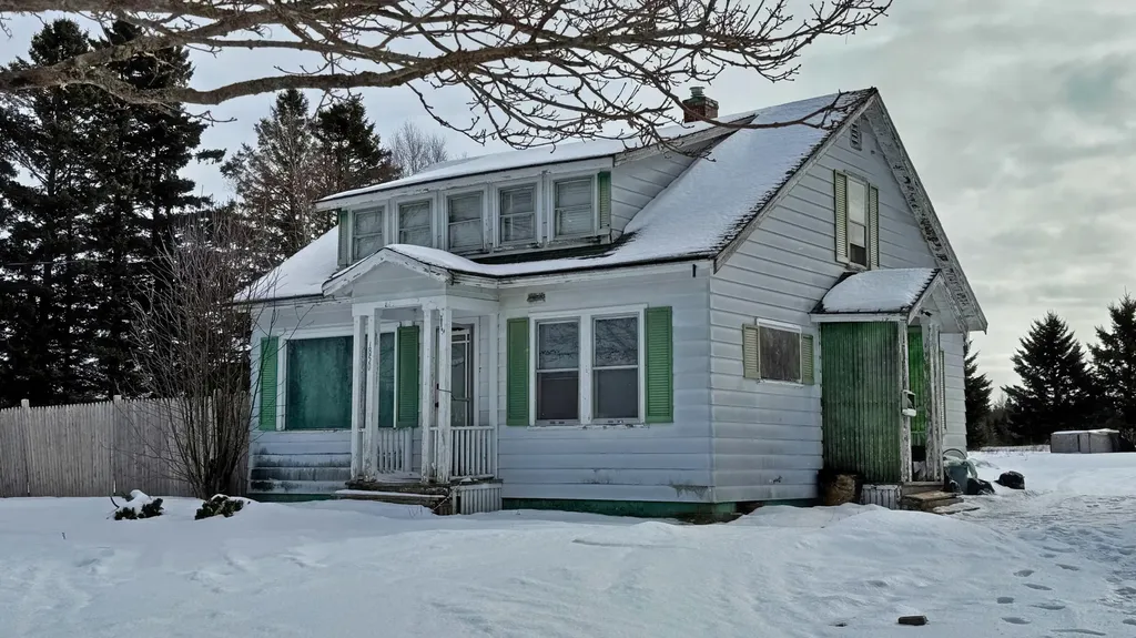 850 County Road Lubec ME 04652