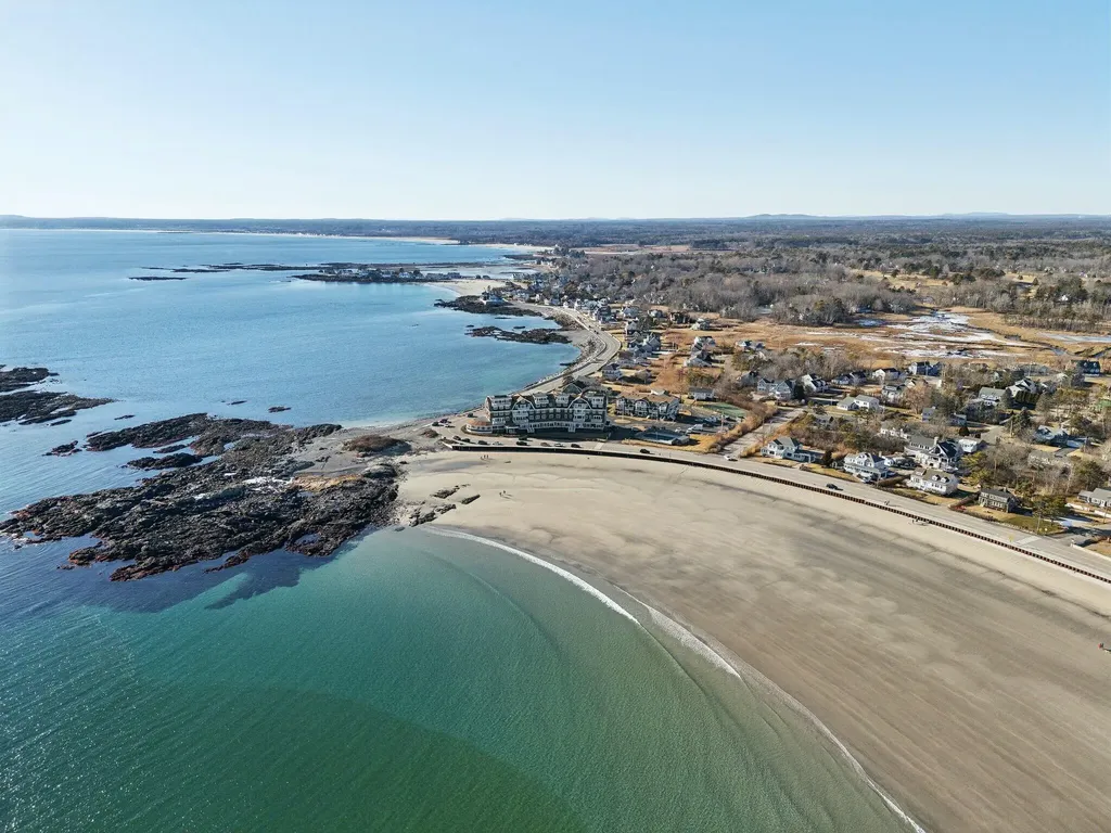 149 Beach Avenue Kennebunk ME 04043