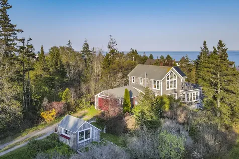 12 Cliff Road Bristol ME 04554
