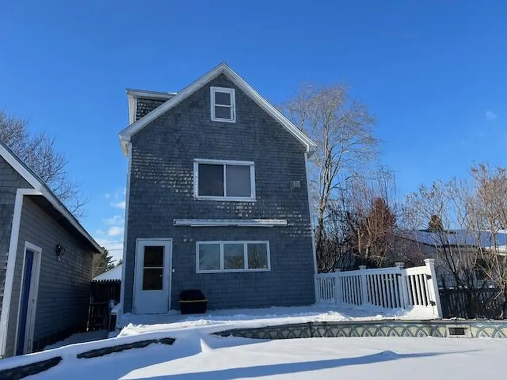 24 Hewey Street Bangor ME 04401