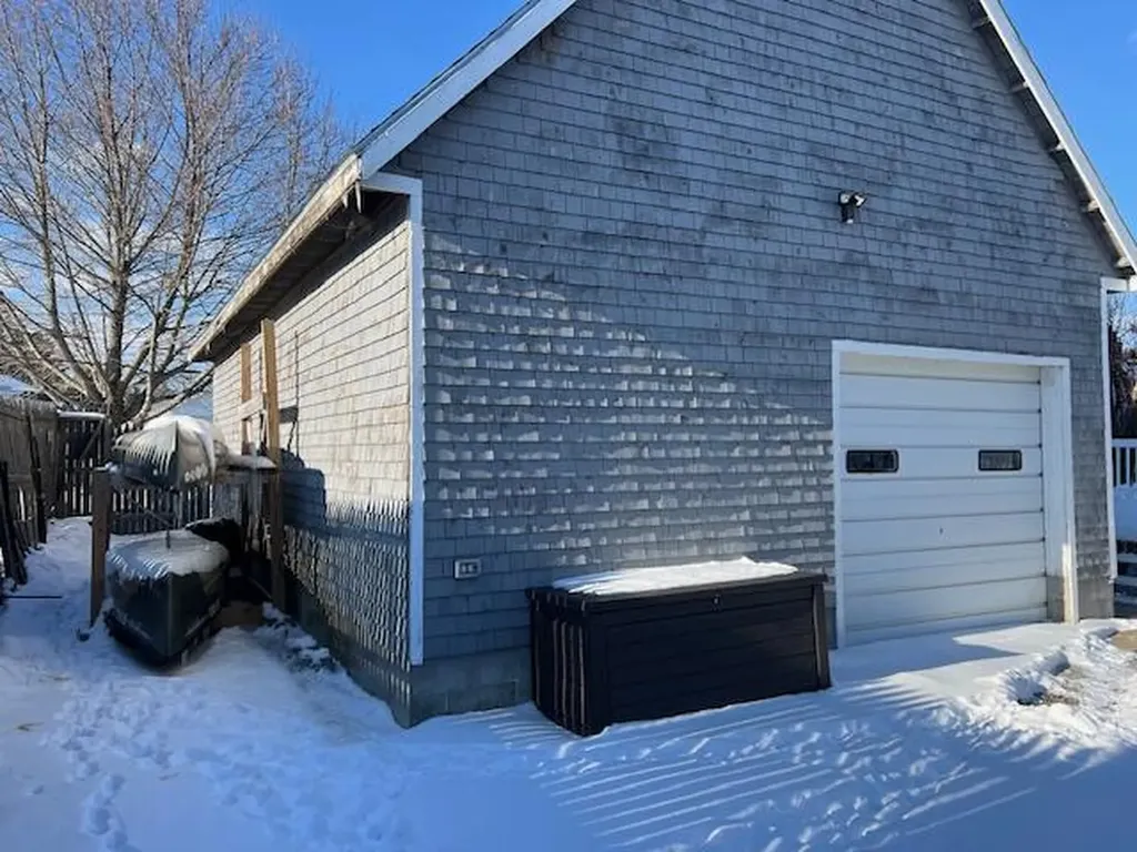 24 Hewey Street Bangor ME 04401