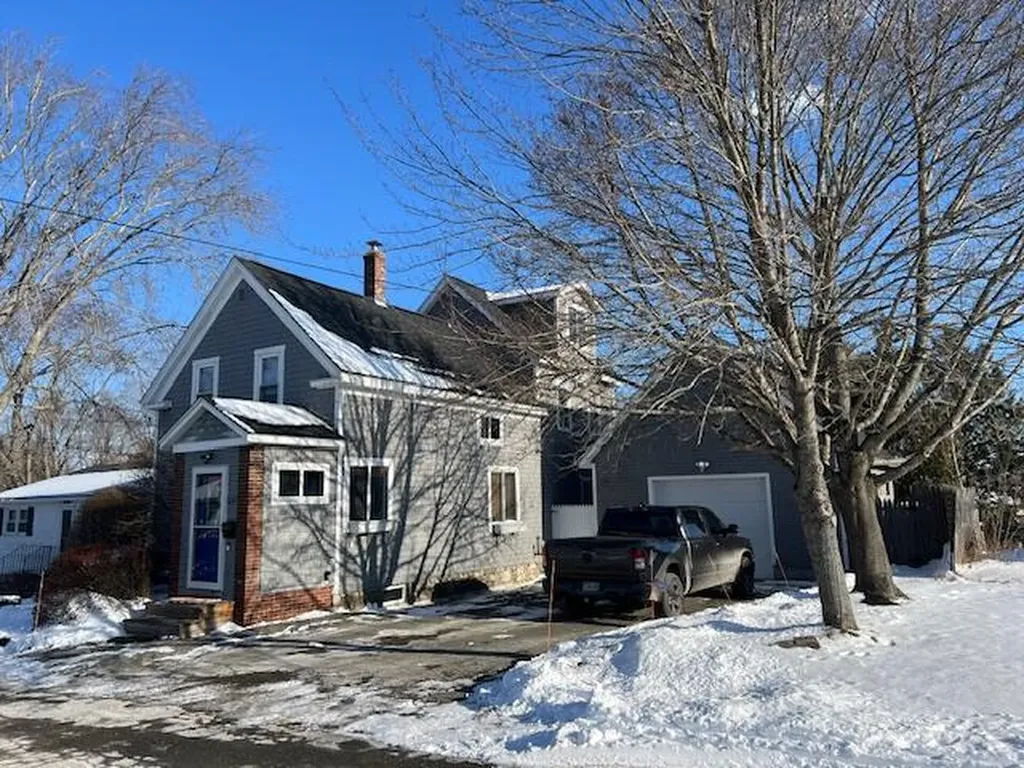 24 Hewey Street Bangor ME 04401