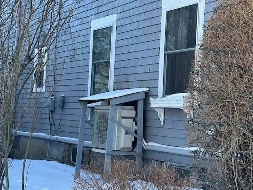 24 Hewey Street Bangor ME 04401