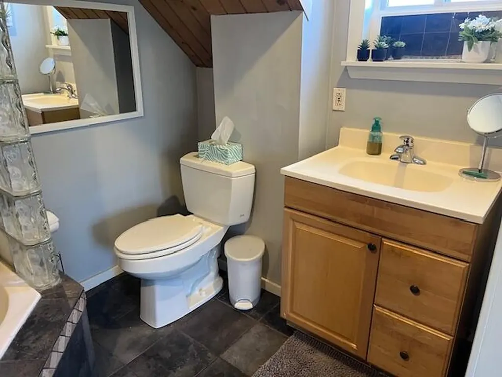 24 Hewey Street Bangor ME 04401