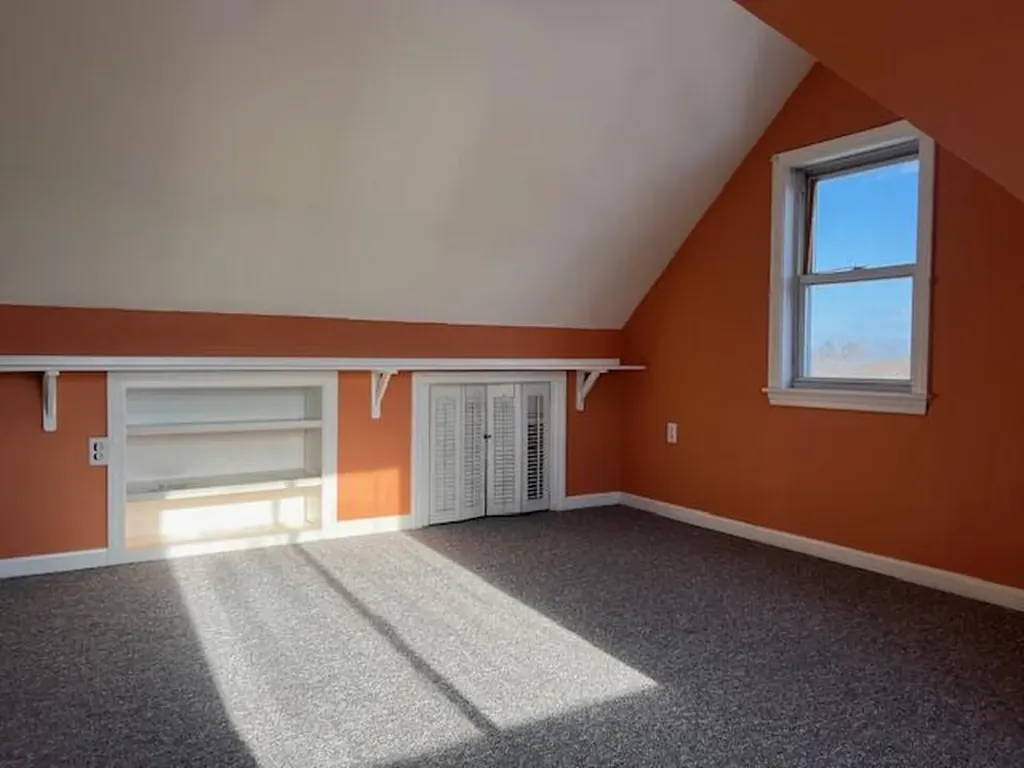 24 Hewey Street Bangor ME 04401