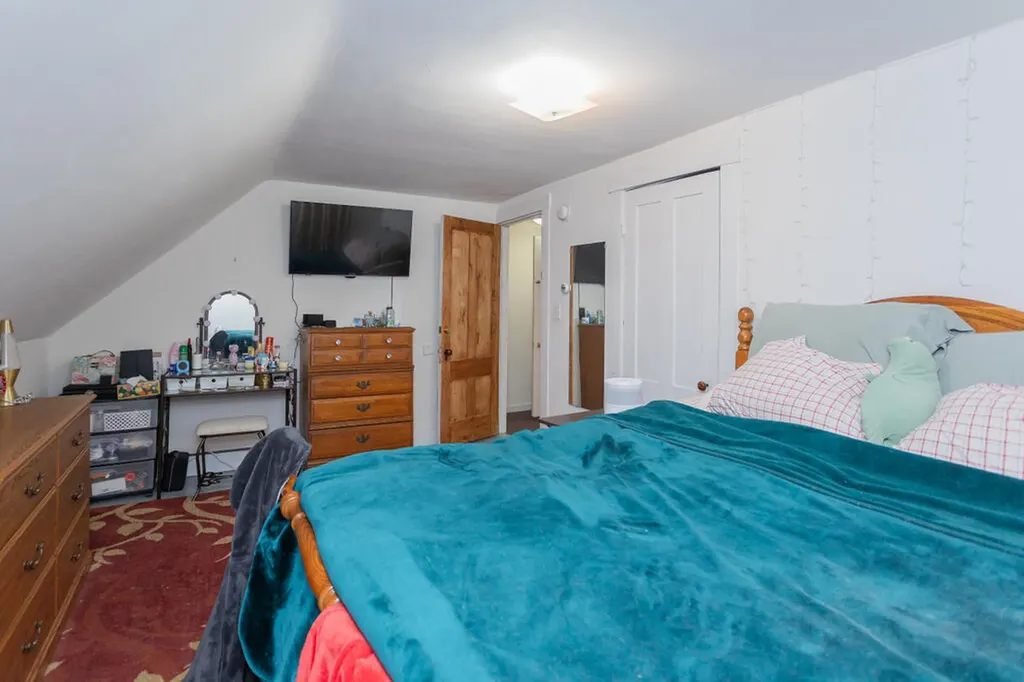 167-169 Perham Street Farmington ME 04938