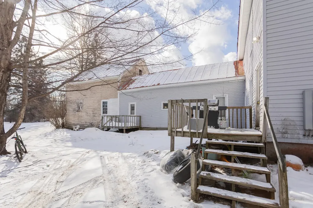 167-169 Perham Street Farmington ME 04938