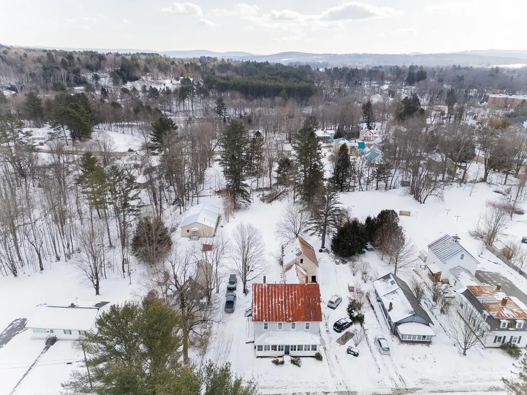 167-169 Perham Street Farmington ME 04938