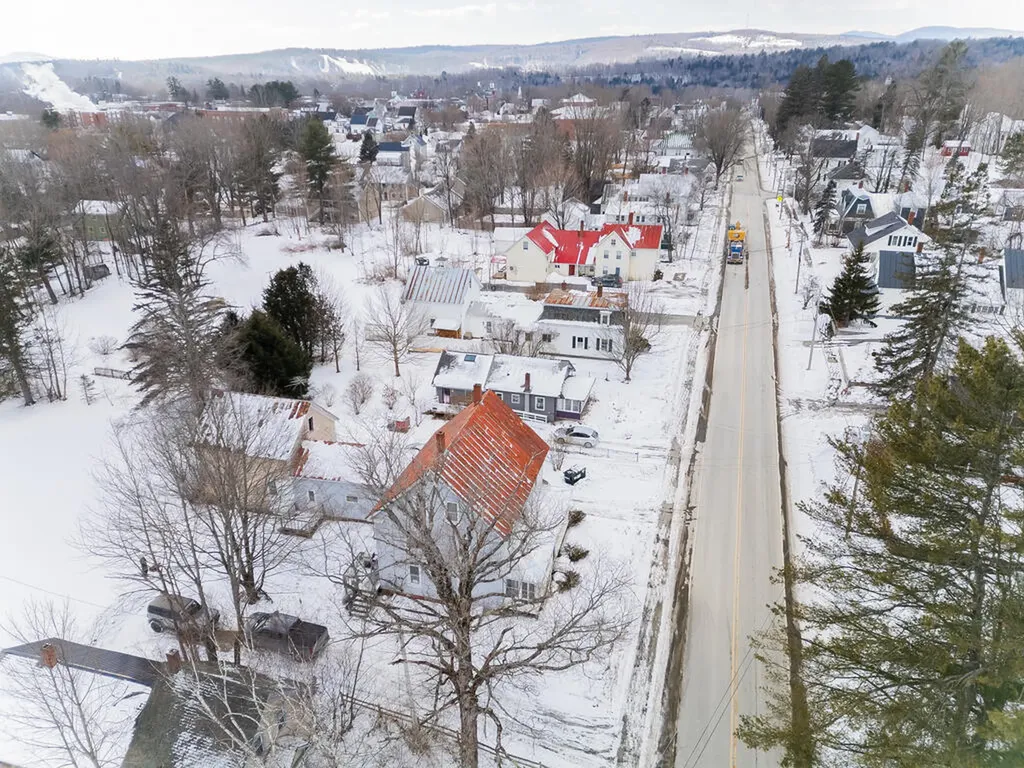 167-169 Perham Street Farmington ME 04938