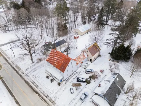 167-169 Perham Street Farmington ME 04938