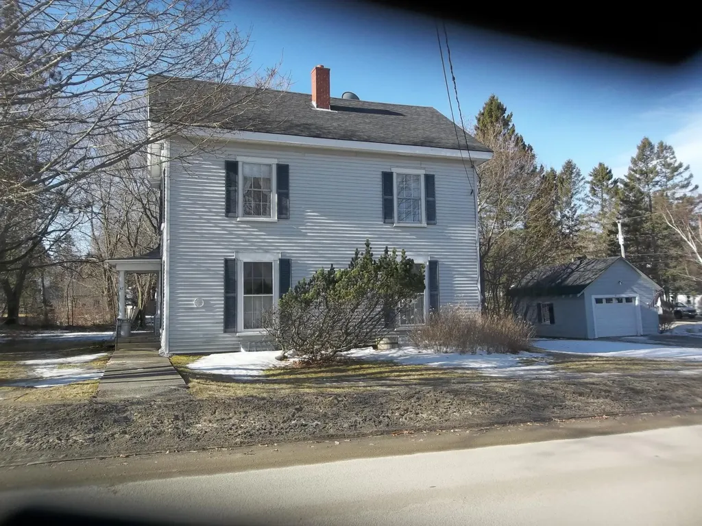 47 Washington Street Calais ME 04619