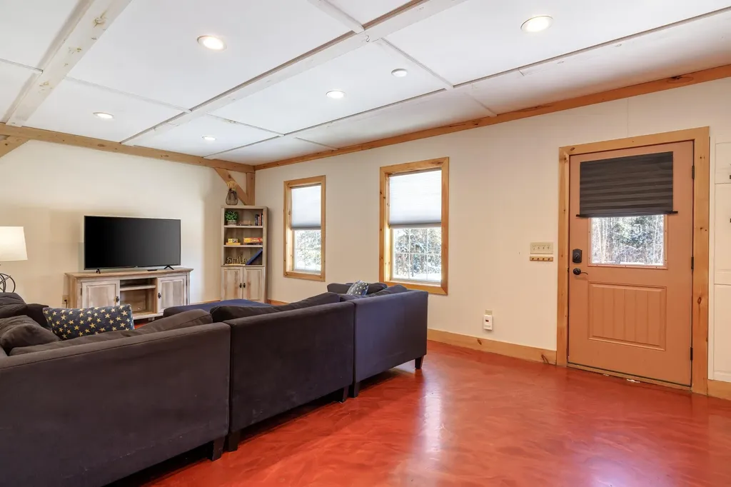 19 Autumn Road Ellsworth ME 04605