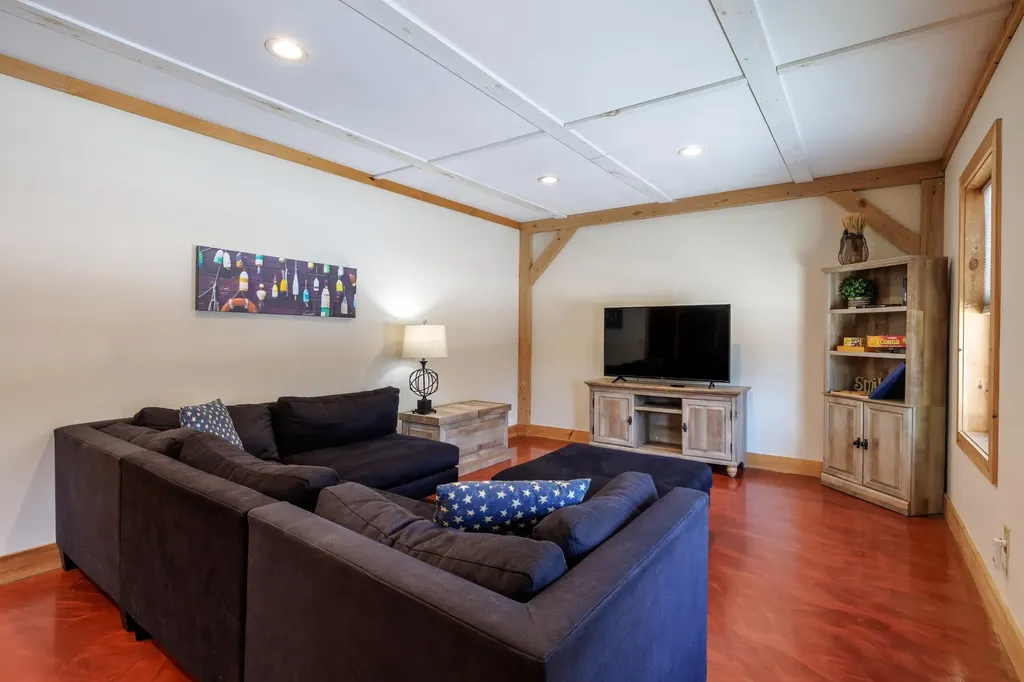 19 Autumn Road Ellsworth ME 04605