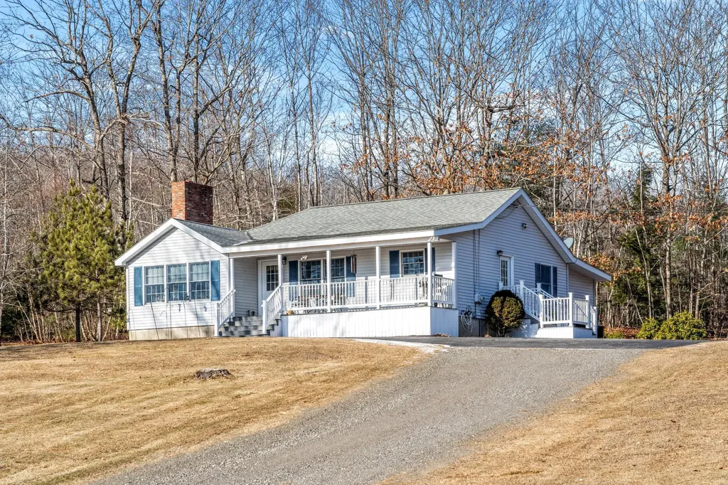 414 Mount Vernon Road Manchester ME 04351