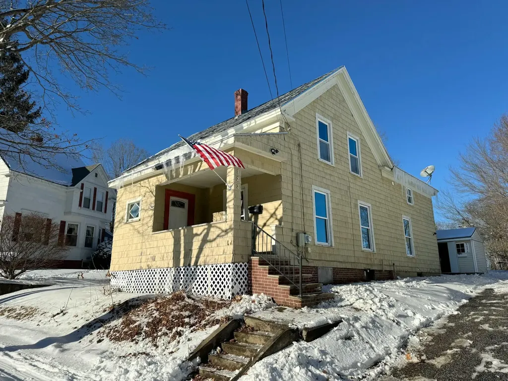 123 Gamage Avenue Auburn ME 04210