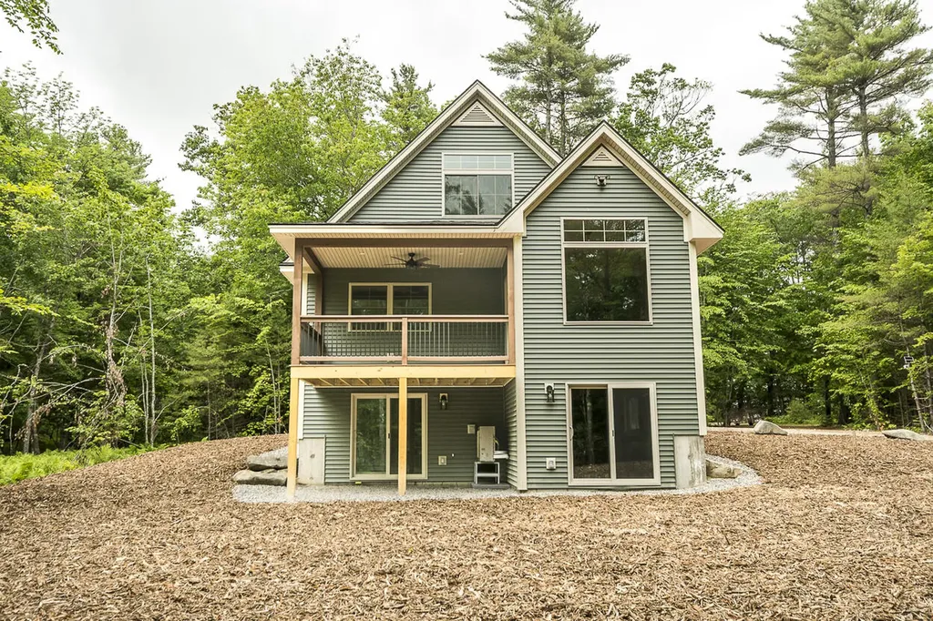15 Rileys Run Bridgton ME 04009